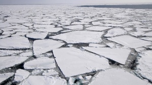 Sea ice fracturing